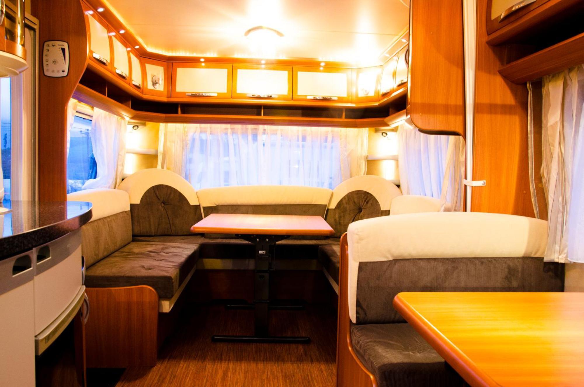 Go Outdoors Caravan Park Нувара Елия Екстериор снимка