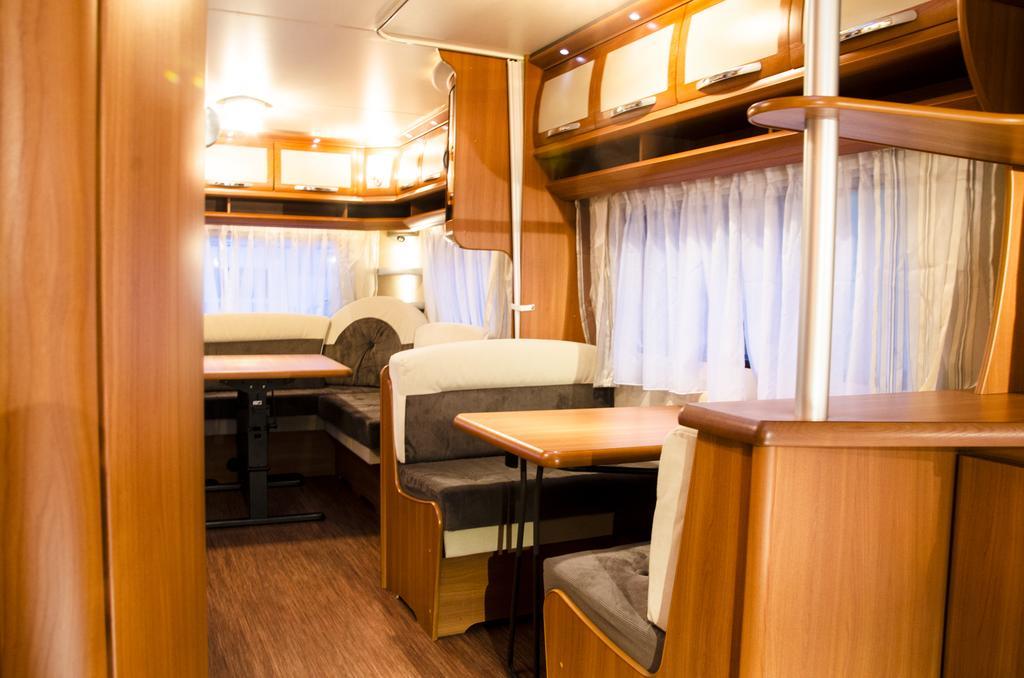 Go Outdoors Caravan Park Нувара Елия Екстериор снимка