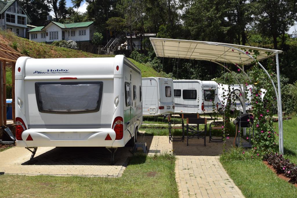 Go Outdoors Caravan Park Нувара Елия Екстериор снимка