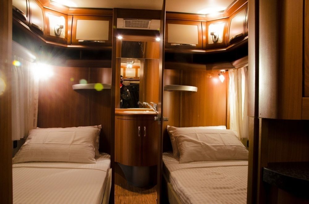 Go Outdoors Caravan Park Нувара Елия Екстериор снимка
