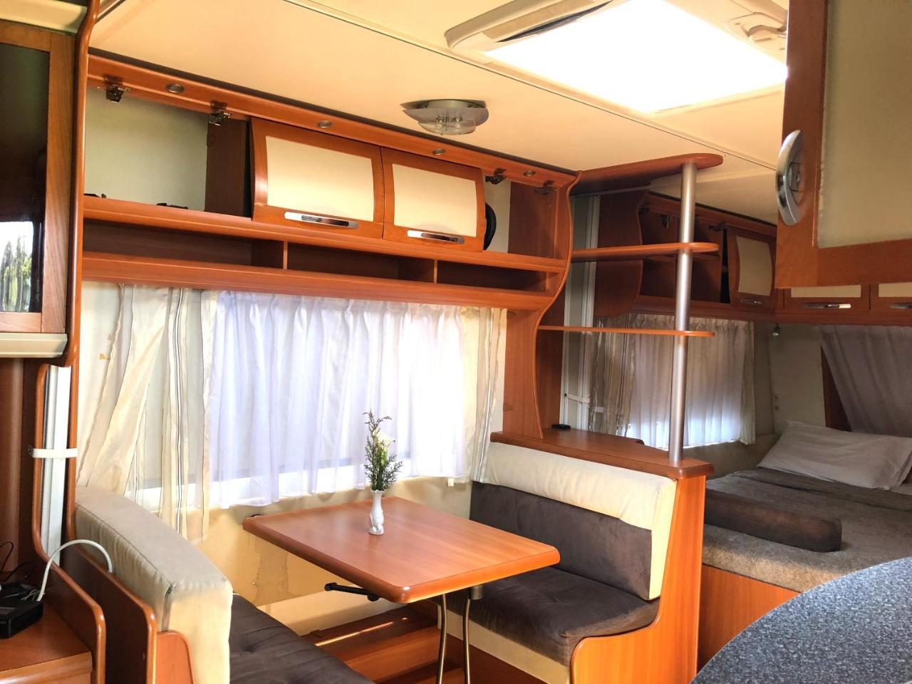 Go Outdoors Caravan Park Нувара Елия Екстериор снимка